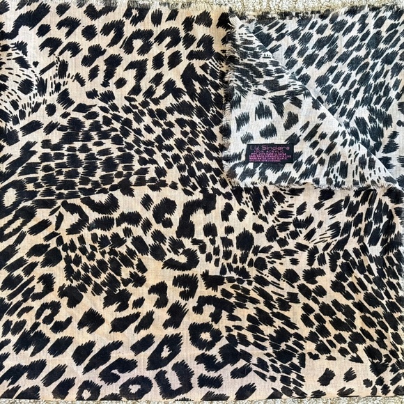 LIZ SINCLAIR Scarf Leopard Square Frayed Edge Acrylic 30" x30" Japan - Picture 3 of 7